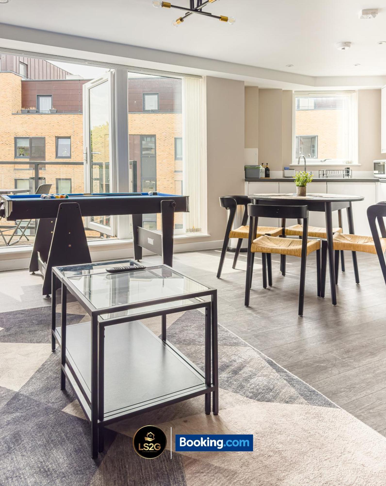 Stylish 2 Bedroom By Ls2g Short Lets & Serviced Greater With Free Parking Apartment London